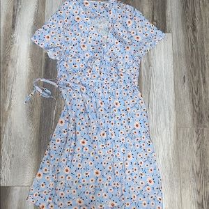 Summer daisy dress